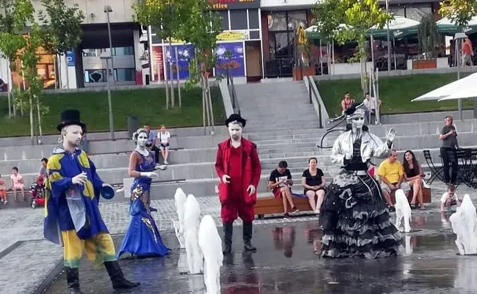 IMPRO SHOW COMMEDIA, un spectacol in care publicul va fi...actor