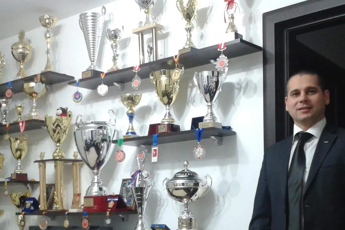 Elevii lui Paul Dinu, unul dintre cei mai renumiți sportivi ai Vâlcii, câștiga 12 medalii