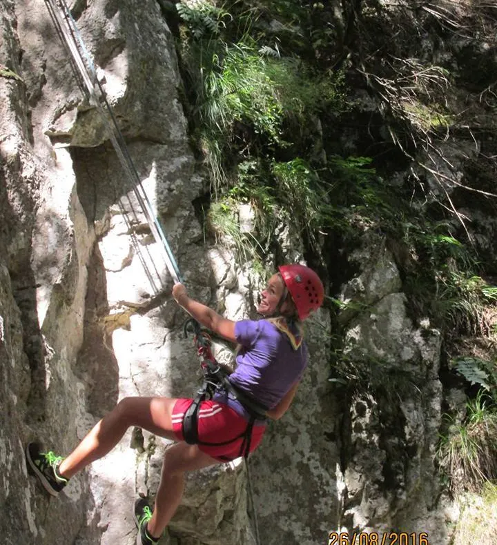 La cabana Cheia începe o nouă ediţie a şcolii de alpinism a cercetaşilor