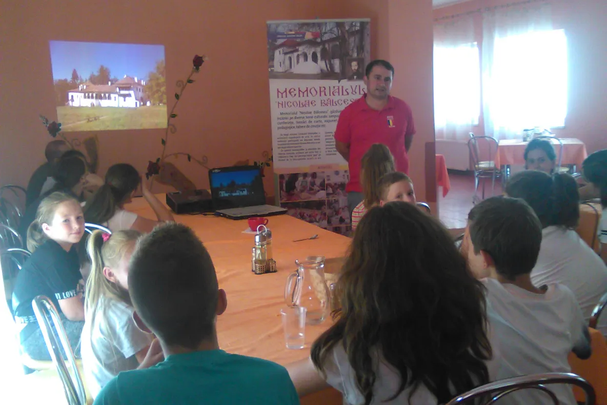 Parteneriat muzeu - tabere la Valcea !