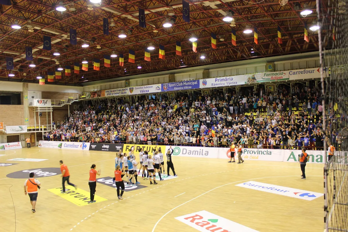 Victorie fără probleme pentru SCM Rm. Vâlcea în Cupa EHF !