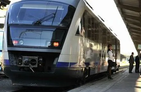 Trecerea la ora Europei Orientale nu modifică mersul trenurilor