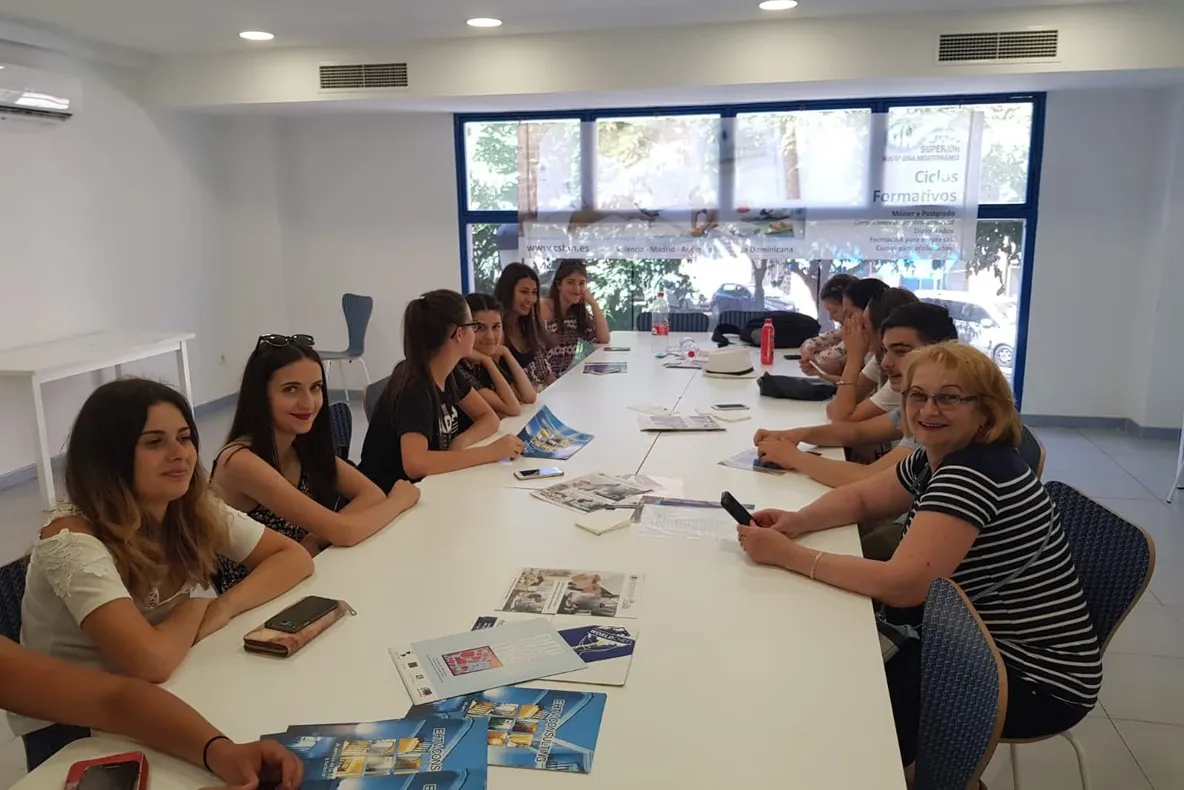Elevi valceni in practica europeana