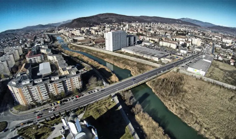 Lucrări de amenajare a trotuarelor şi alte activităţi de sezon în Râmnic