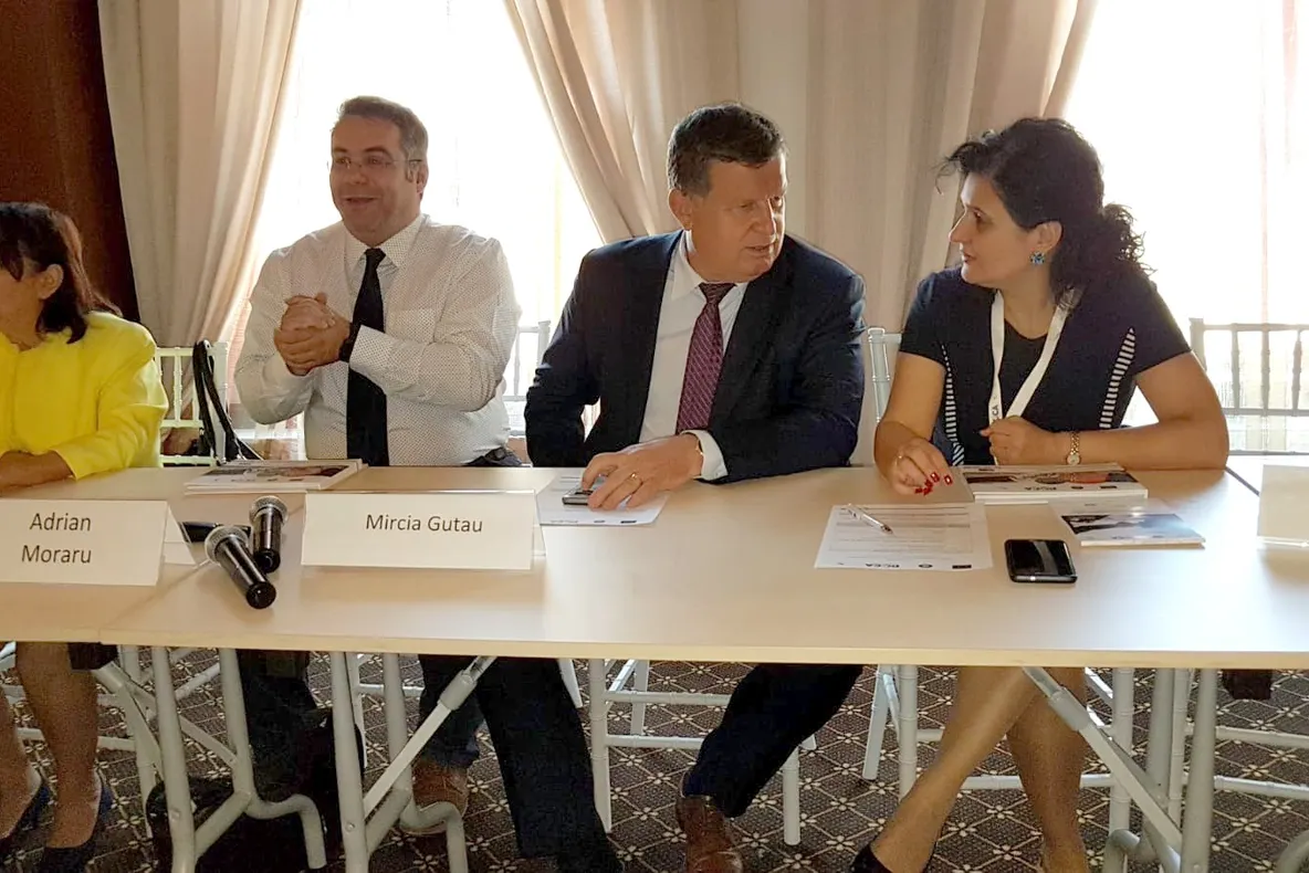 Asociaţia Municipiilor din România, workshop despre mediere la Râmnicu Vâlcea
