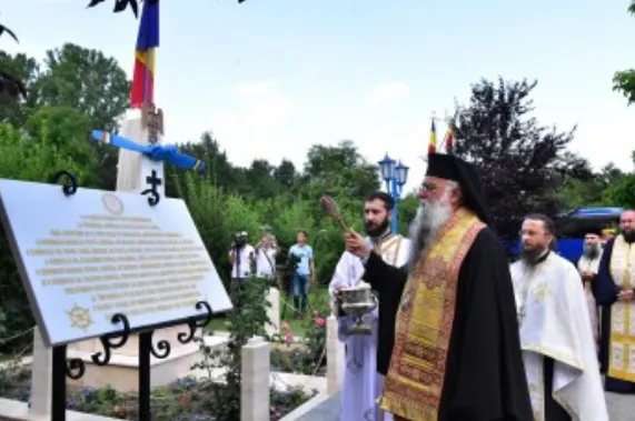 O delegație a Forțelor Navale, prezentă la ceremonia organizată astăzi la mănăstirea dintr- un lemn