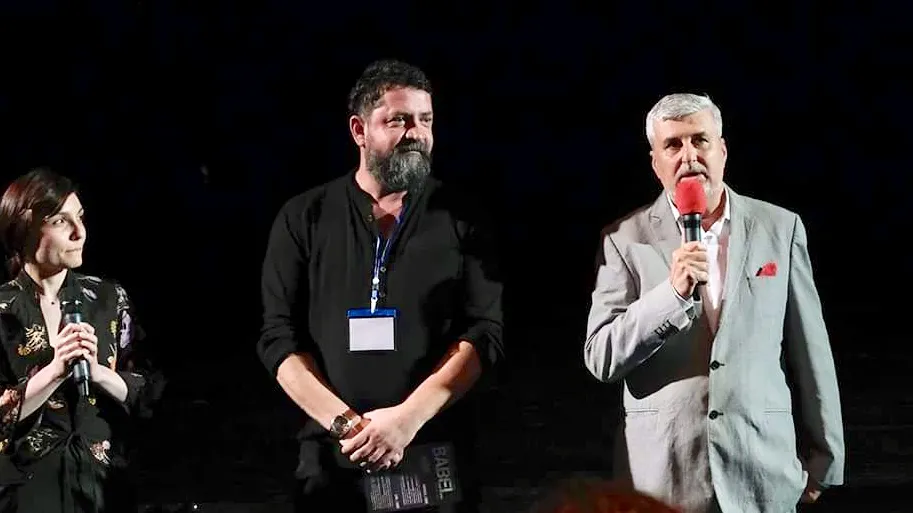 Un vâlcean în boardul festivalului internațional de teatru “Babel Fast”
