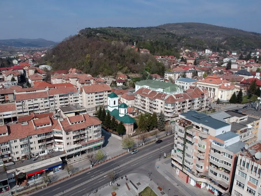 Cinci blocuri din Zona Centrală şi din Troianu îşi vor schimba aspectul !