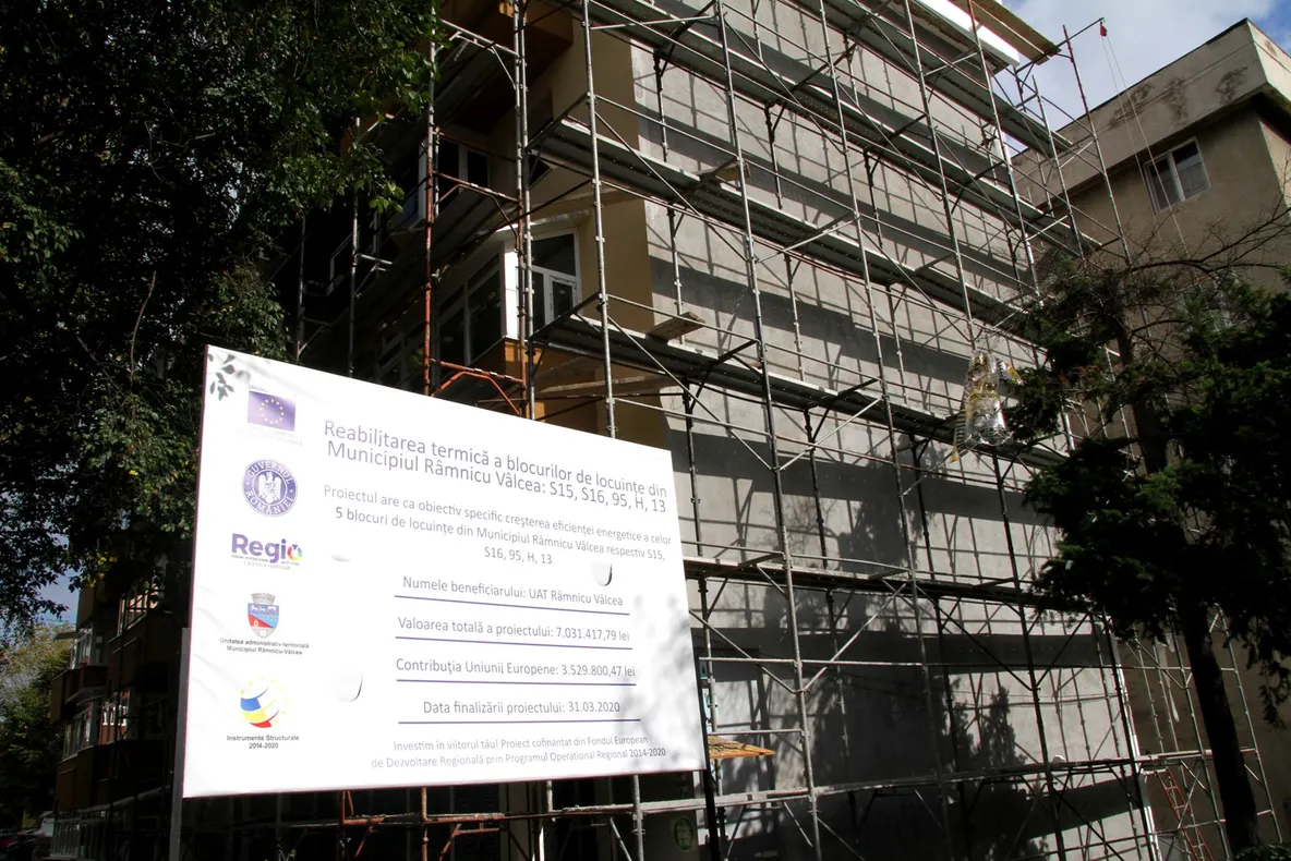 Zeci de blocuri din Rm. Vâlcea au intrat în programul de reabilitare termică