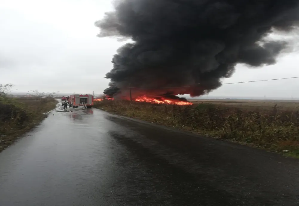 Incendiu la un depozit de cauciucuri la Dragasani ! FOTO/VIDEO