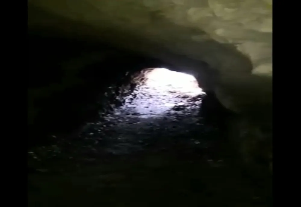 Persoane dispărute găsite într- o peșteră, la Vâlcea
