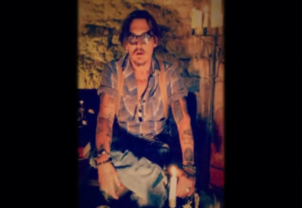 Johnny Depp şi-a deschis cont de Instagram cu un cover după melodia lui John Lennon, “Isolation”