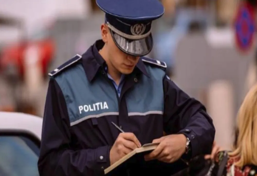 Un bărbat din județul Vâlcea, amendat de jandarmi după ce şi-a scos băieţelul la cerșit 