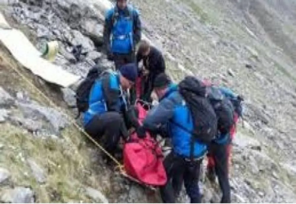 Echipele Salvamont au intervenit, duminică, pentru salvarea unei femei în vârstă de 82 de ani