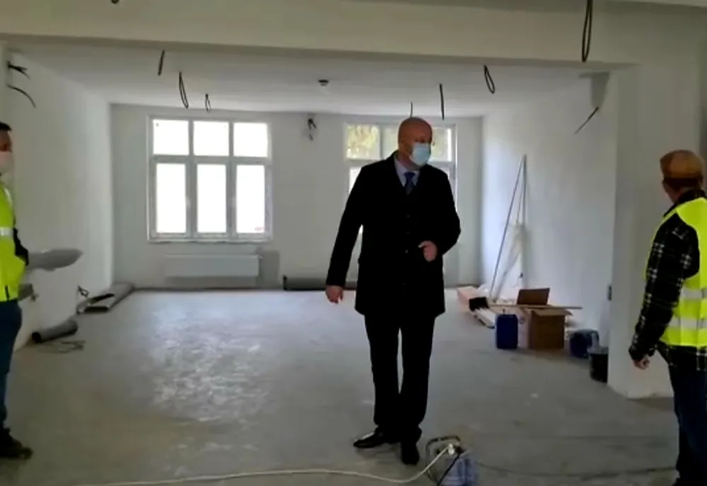 VIDEO| Constantin Rădulescu: 1,6 milioane euro fonduri europene pentru Complexul de servicii comunitare. Lucrări aproape de final
