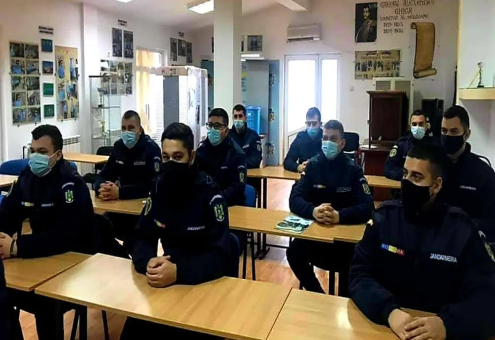 Final de stagiu de practică pentru elevi ai Școlii de Subofițeri Drăgășani, în Mehedinti