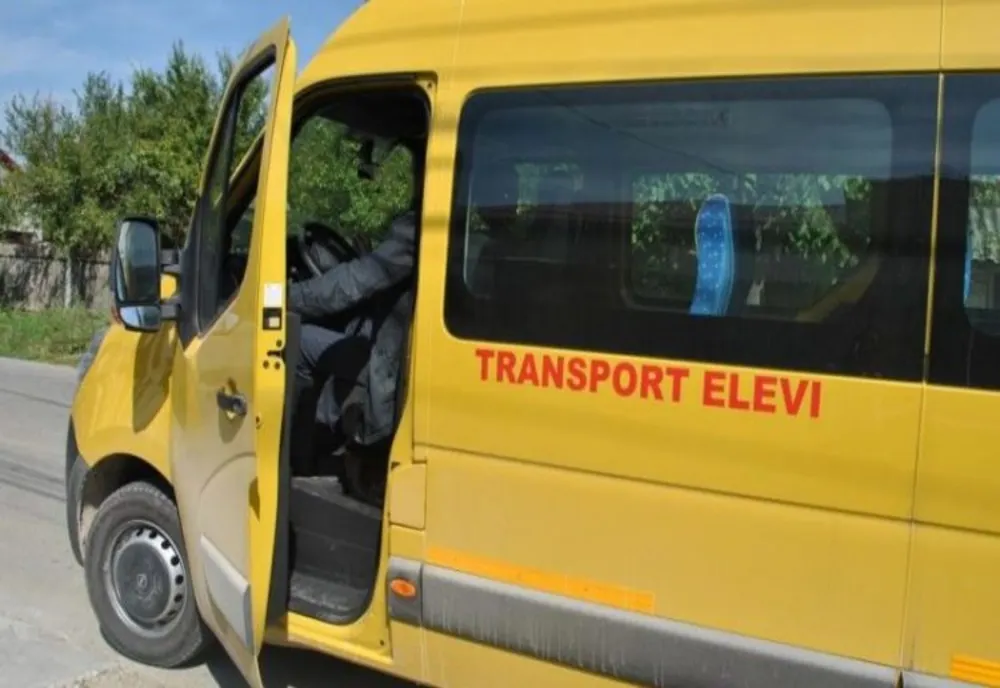 Vâlcea: Un copil a fost bătut de un bărbat în microbuzul şcolar