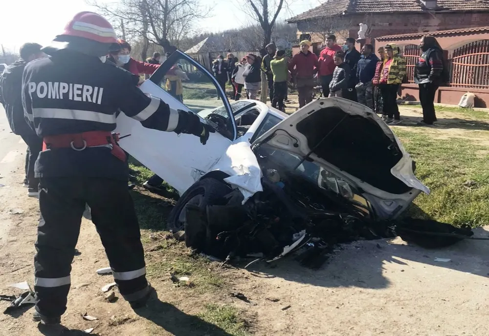 Accident pe un drum naţional din Vâlcea: Trafic blocat