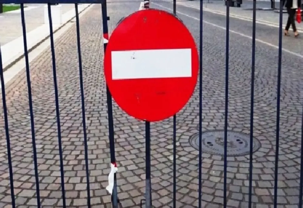 Circulaţia vehiculelor rutiere cu masa totală maximă autorizată mai mare de 7,5 tone, interzisă