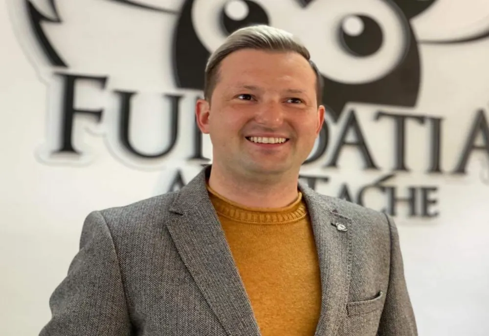 Alex Tache continuă "Povestea Brazilor cu Dar" pentru a construi o casă pentru 12 copii