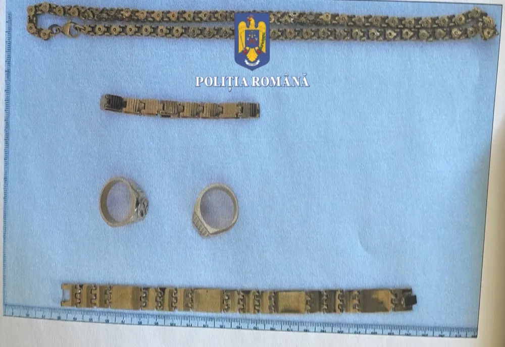 Doi vâlceni, reținuți de polițiștii din Bistrița-Năsăud, pentru înșelăciune