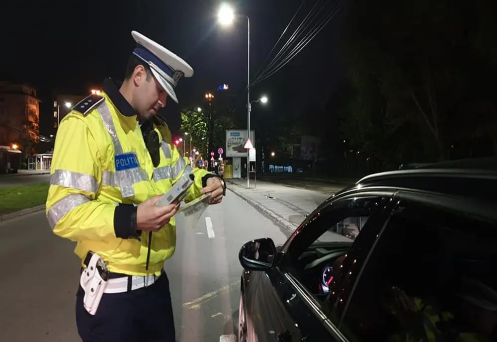 A fost surprins circulând cu 221 km/h pe A1