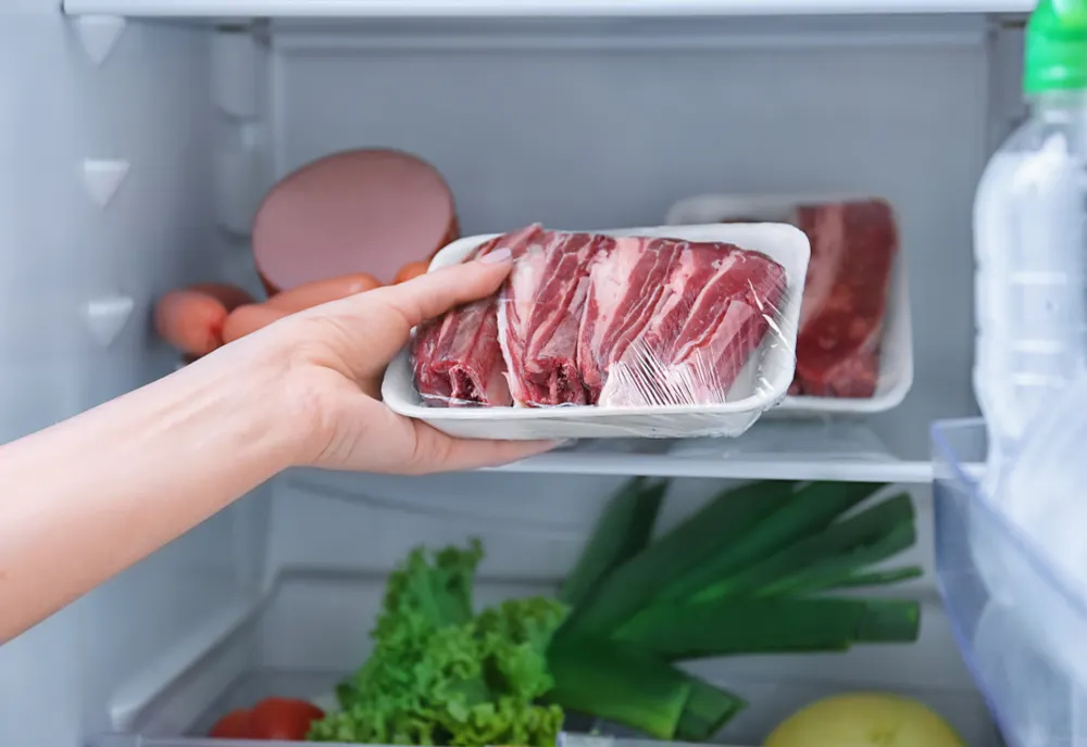 Alimentele se pot scumpi iar în România, după ce UE interzice produsele provenite din plantaţiile de pe terenurile defrișate