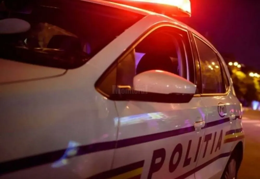 Un microbuz s- a răsturnat sâmbătă seara pe drumul național DN 7 în localitatea Călimănești