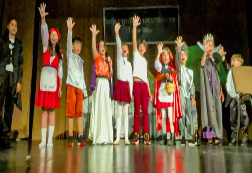 Copii din Drăgășani premiați la Festivalul Național "Zilele Teatrului pentru Copii - Lucian Blaga"