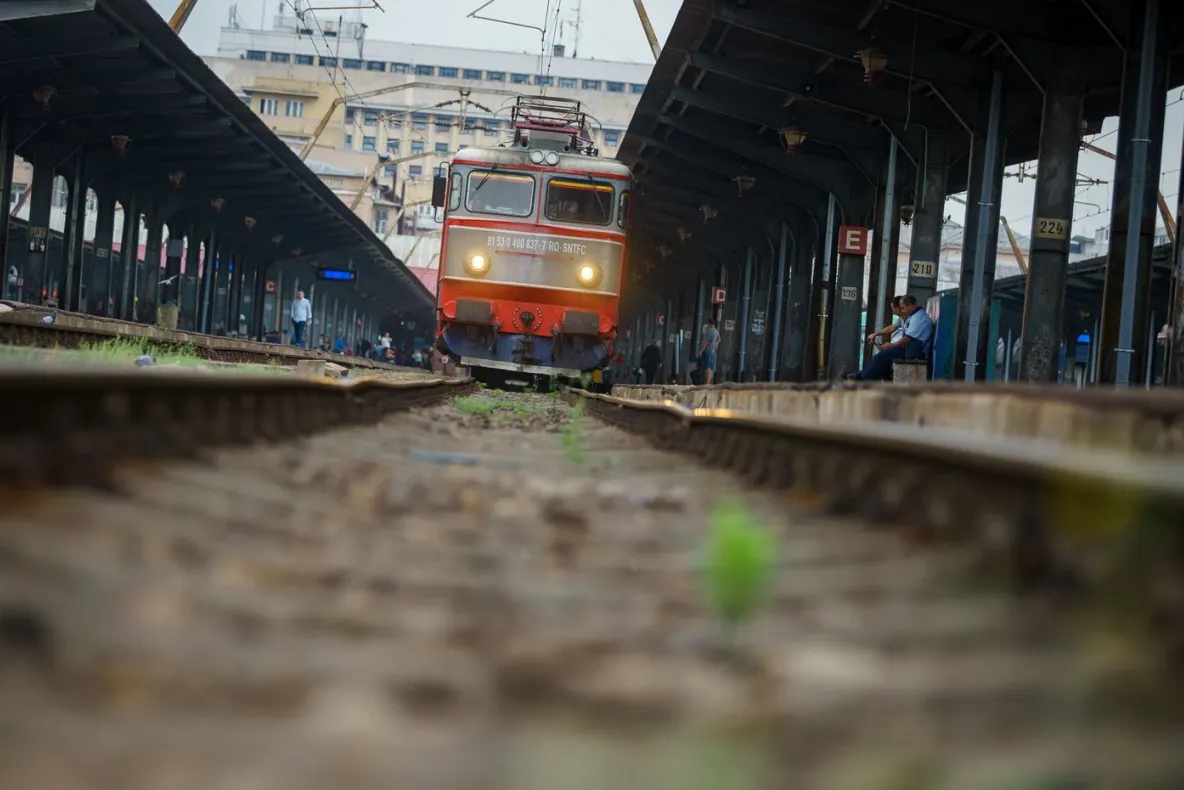 Primele trenuri electrice regionale PESA intră în circulație în România. Pe ce rute vor circula