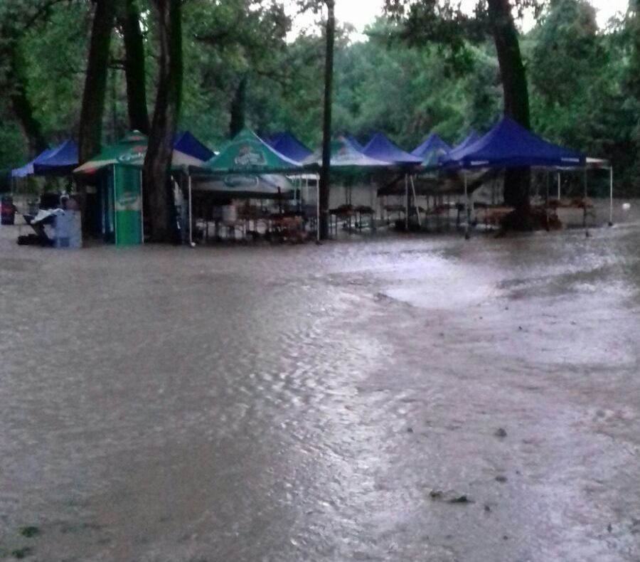 Comuna Rosiile, sub ape !