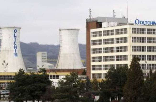 Producția va fi oprită la Combinatul Oltchim