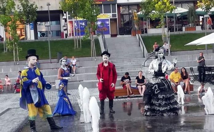 IMPRO SHOW COMMEDIA, un spectacol in care publicul va fi...actor