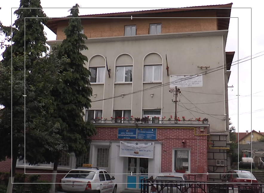 Profesoară amenințată cu acte de violență la Rm. Vâlcea