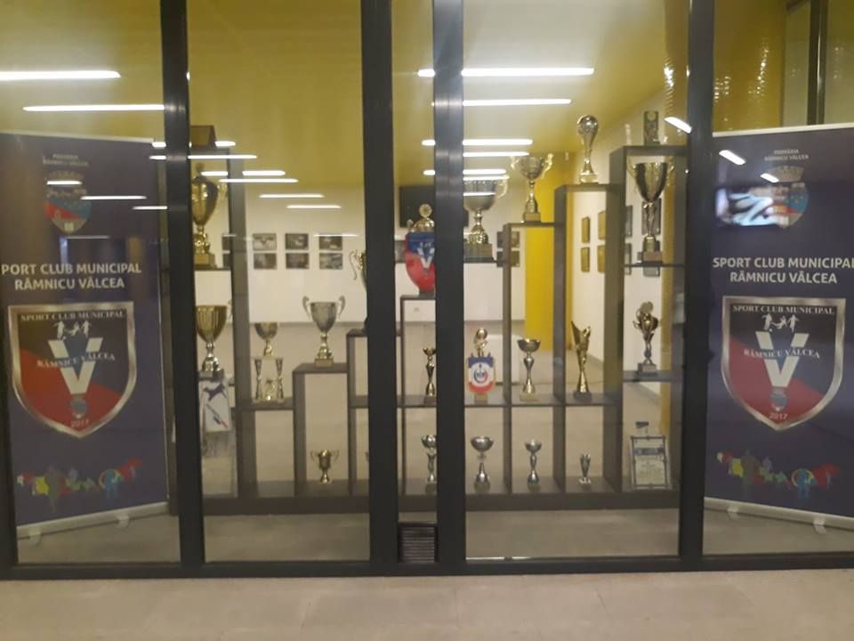 Derby-ul Olteniei la handbal feminin se joacă maine la Vâlcea !