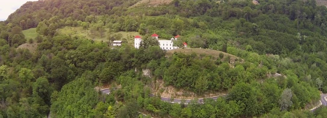 Un drum important pentru turismul vâlcean va fi preluat de Consiliul Județean