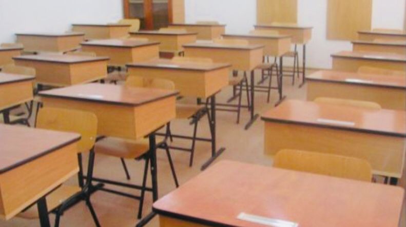 Școli închise și mâine în județul Vâlcea