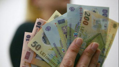 Bărbat trimis în judecată pentru dare de mită !