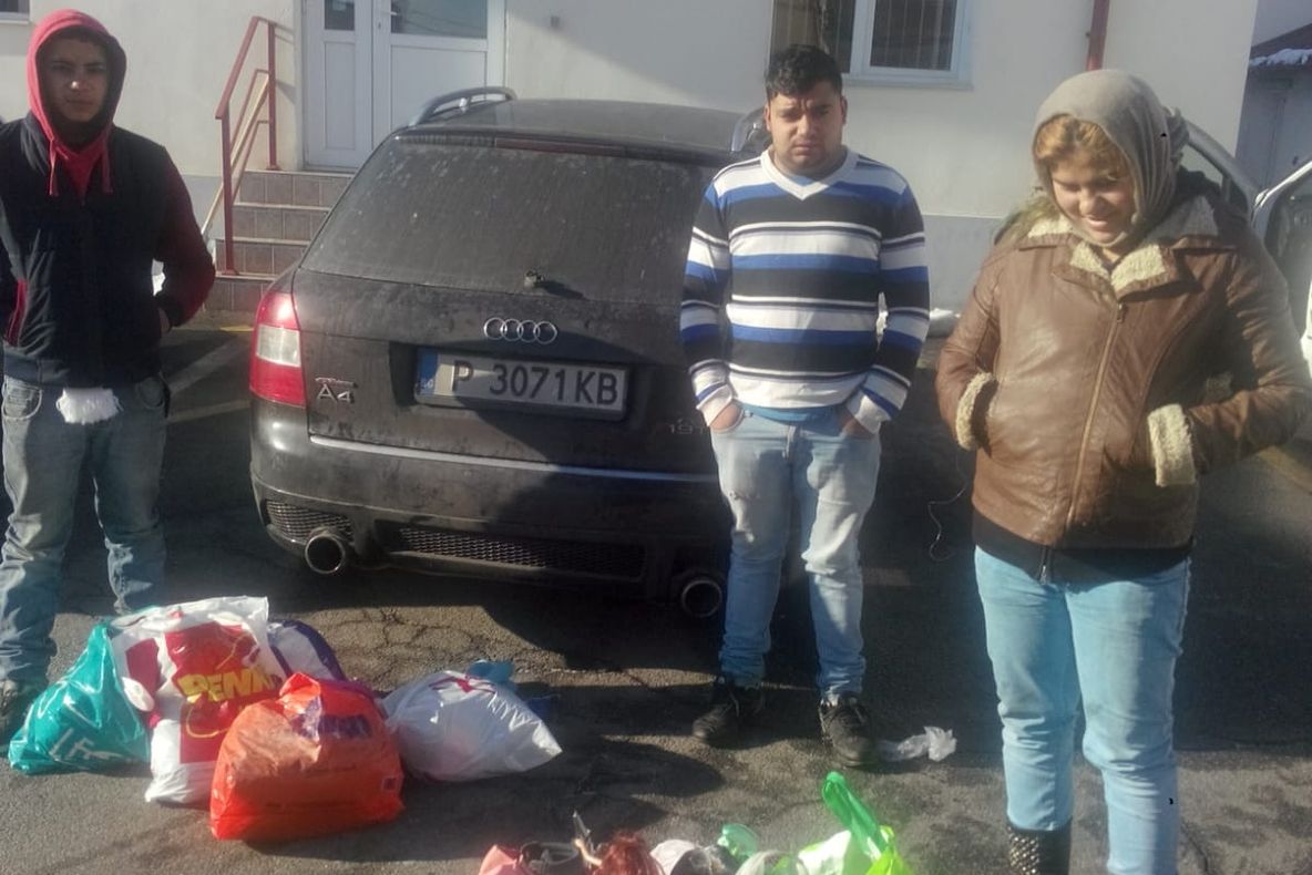 Articole de îmbrăcăminte sustrase din container !