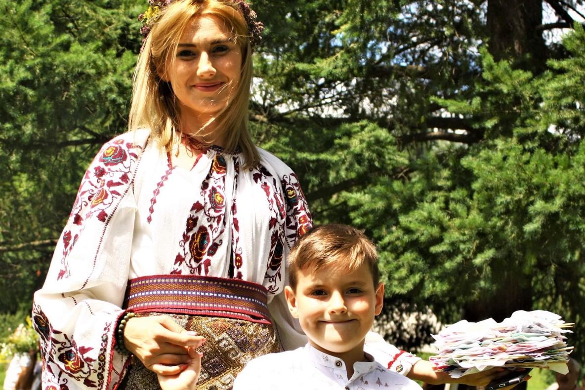 Denisa Matei și Asociația " Mămici din Vâlcea" se alătură campaniei "Adoptă o mamă"