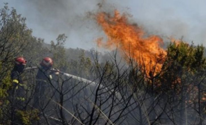 Noi incendii de vegetație astăzi, în Vâlcea