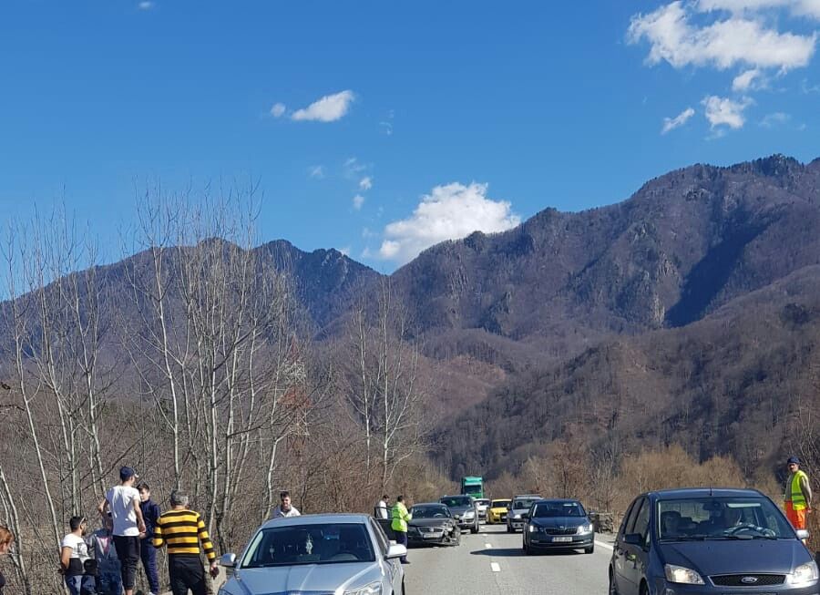 Trafic blocat pe DN 7, sensul de mers Sibiu- Râmnicu Vâlcea