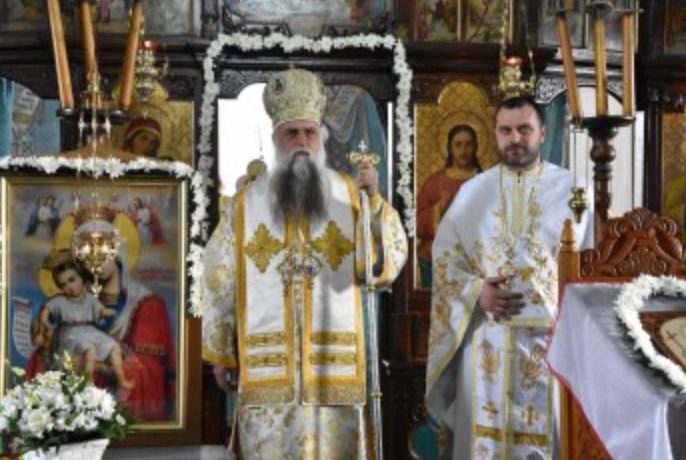 Arhiepiscopul Râmnicului le- a vorbit credincioșilor în biserica ridicată în timpul revoluției lui Tudor Vladimirescu