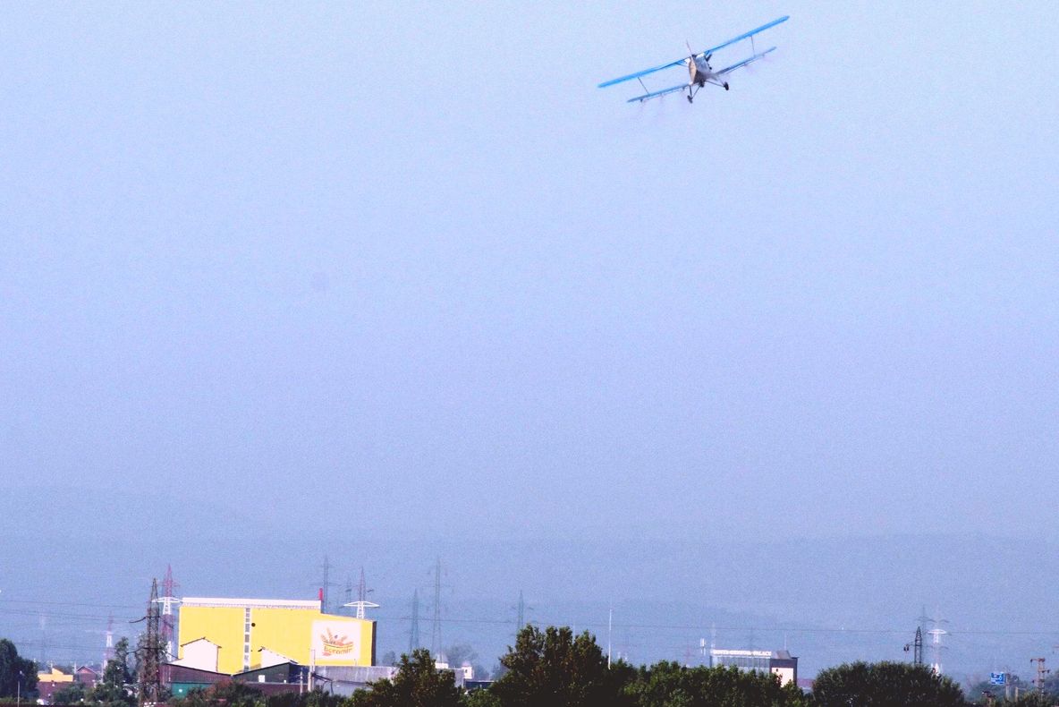 Râmnicul va scăpa de ţânţari prin dezinsecţie avio-chimică