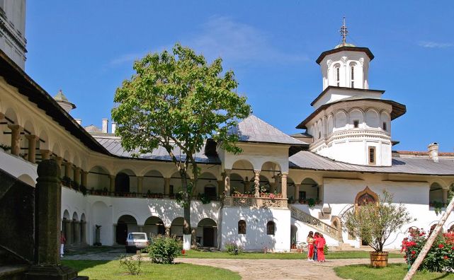 Calea de acces spre Mânăstirea Surupatele va fi modernizată