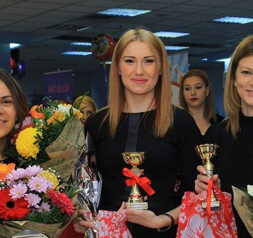 Denisa Matei reușește să unească vâlcenii in noua campanie socială