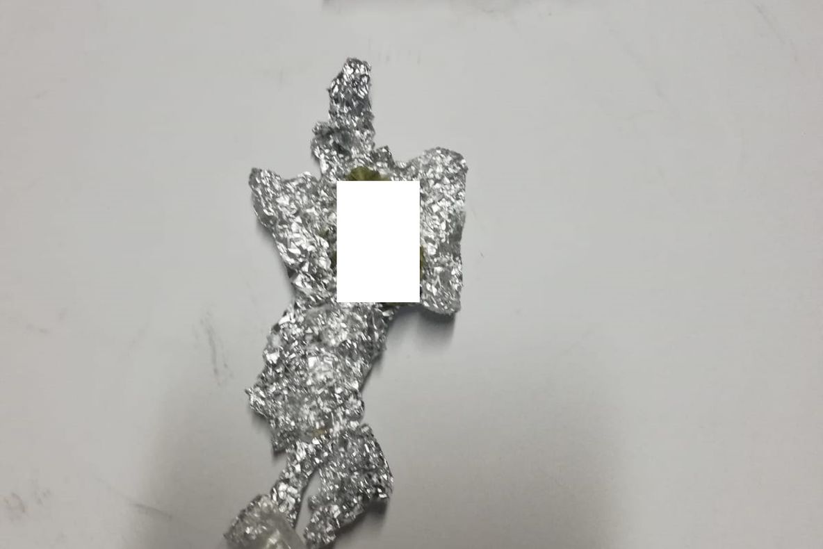 Trei tineri prinsi cu droguri la Valcea !