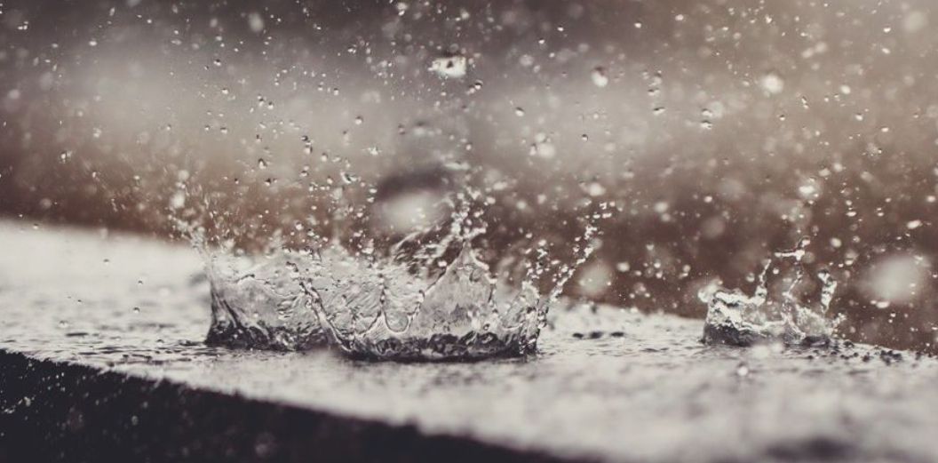 Apel către cetățeni! Astăzi toate zonele țării se află sub prognoza de instabilitate atmosferică și ploi