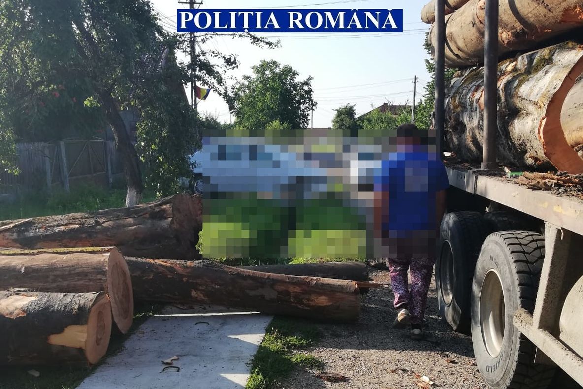 Actiuni pe mai multe planuri ale politistilor valceni