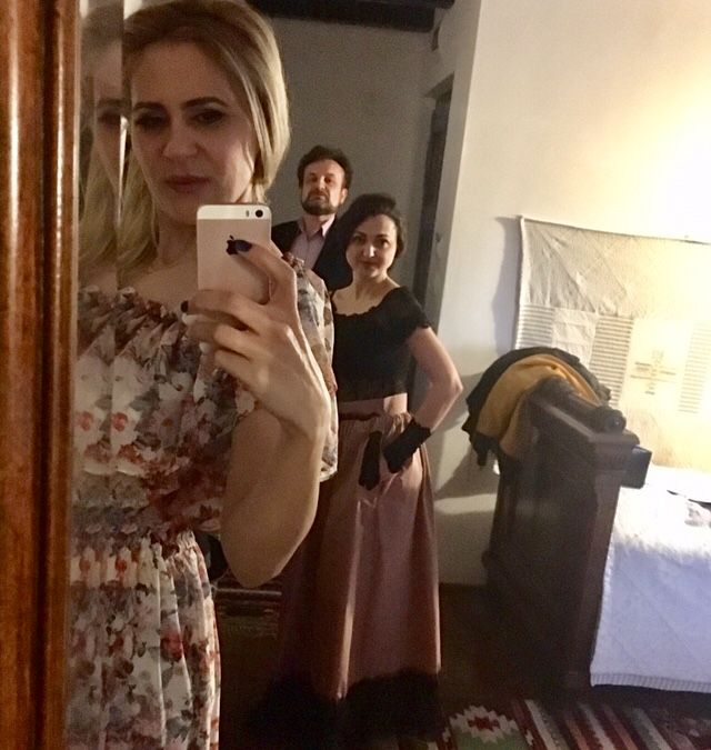 Mircia Gutău îi invită în această seară pe râmniceni la o comedie outdoor, în centrul orașului